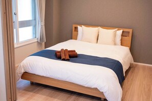 1 bedroom, desk, free WiFi, bed sheets