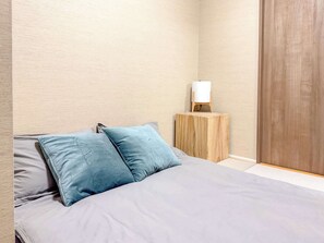 2 slaapkamers, een strijkplank/strijkijzer, wifi, beddengoed