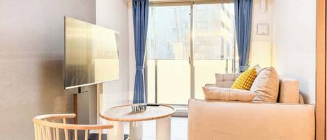 Téléviseur, bureau