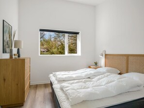 3 bedrooms, internet