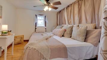 2 bedrooms, iron/ironing board, travel crib, internet