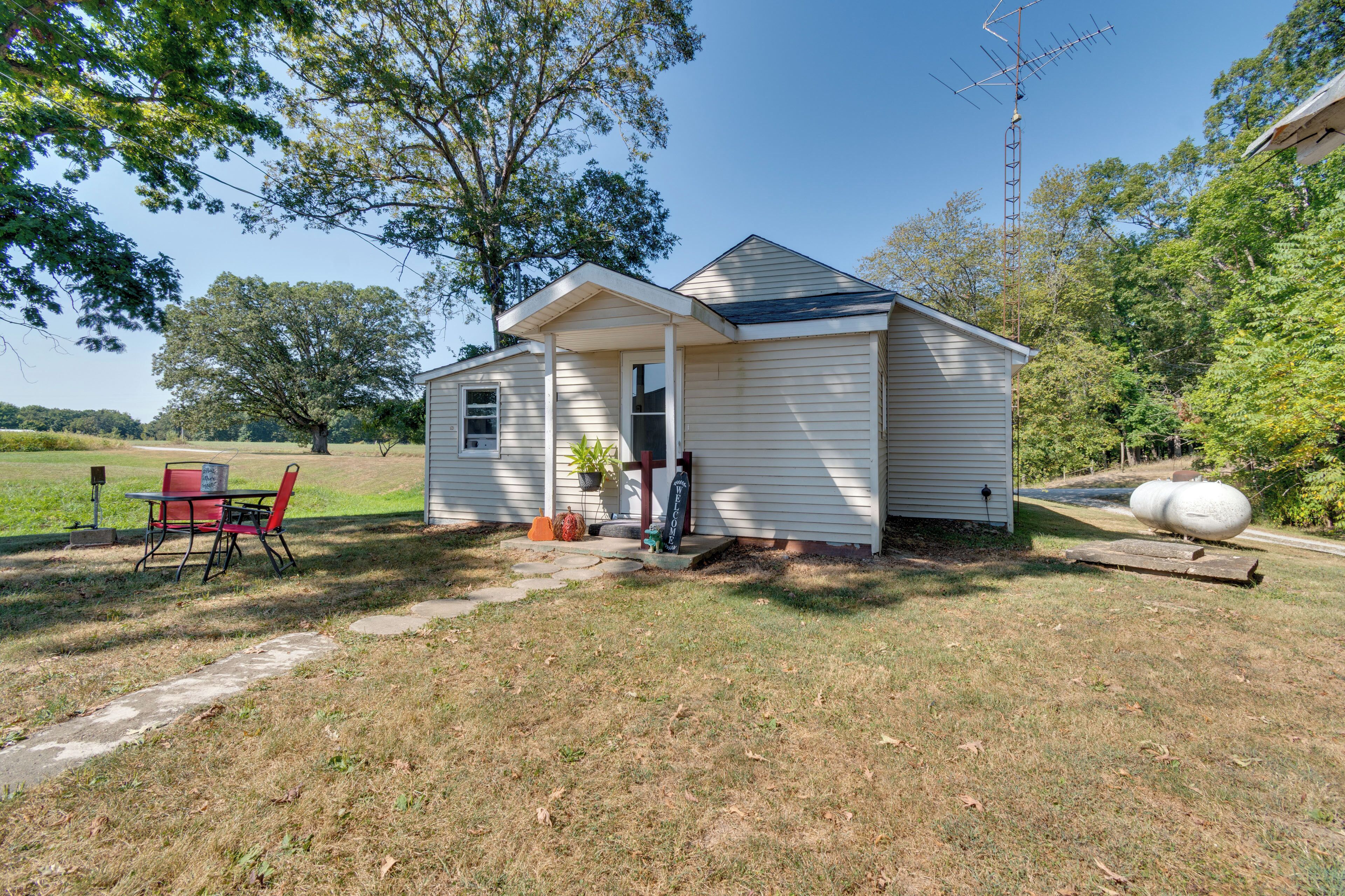 Jewett Vacation Rental | 2BR | 1BA | 3 Steps Required | 1,200 Sq Ft