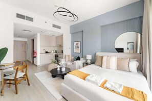 Desk, iron/ironing board, WiFi, bed sheets