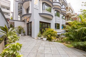 Front of property - Flxho Tribe - Bespoke Hotel - Arjun Marg (Gurugram)