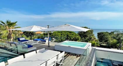 Exceptional villa- Luxury, exoticism and contemporary design✨ ✨✨