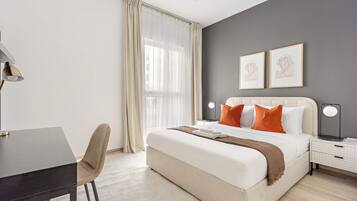 2 slaapkamers, een bureau, een strijkplank/strijkijzer, wifi