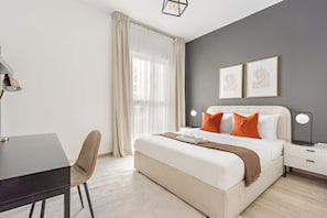 2 bedrooms, desk, iron/ironing board, WiFi