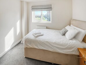 4 室のベッドルーム、WiFi (無料)