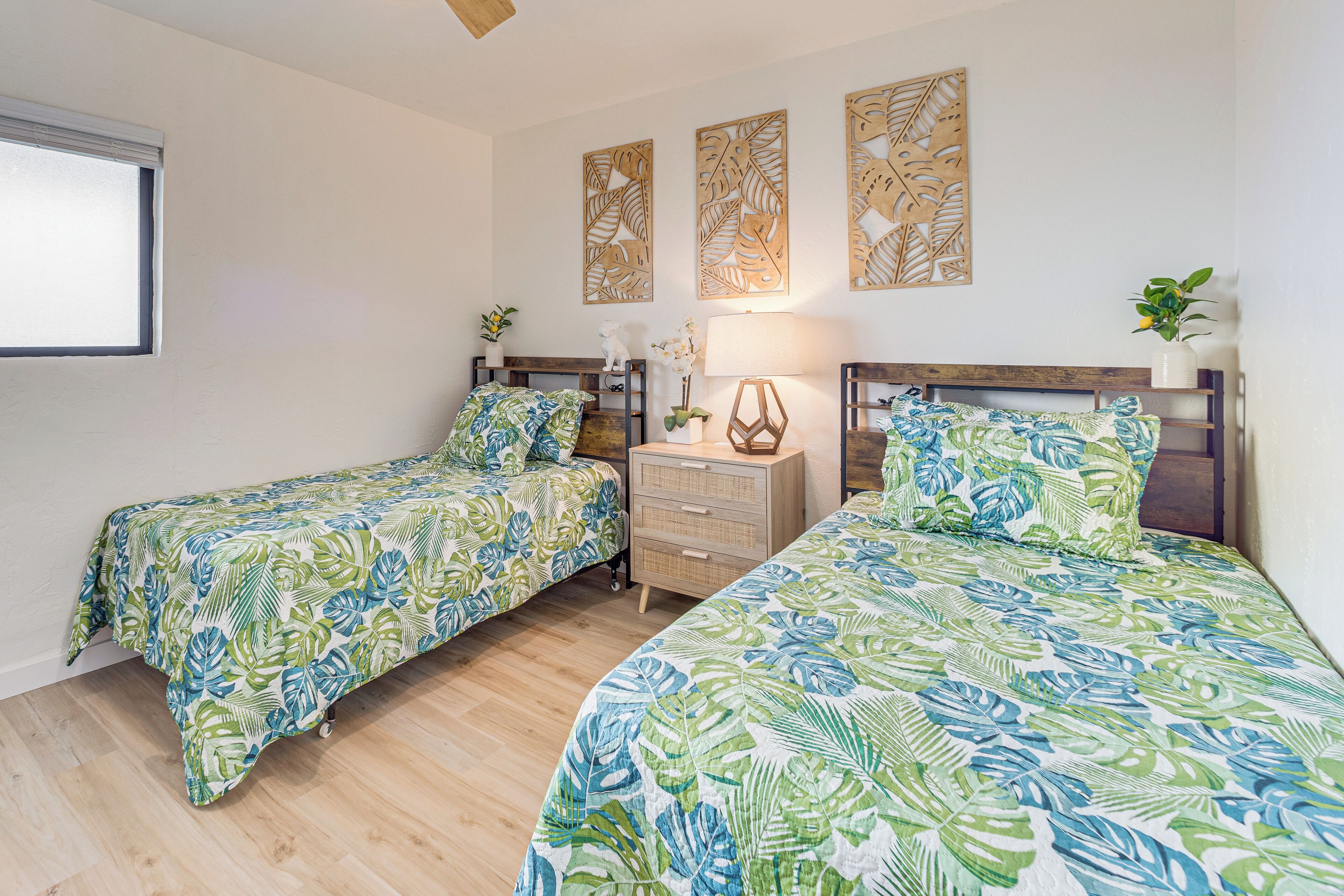 2 bedrooms, iron/ironing board, travel crib, internet