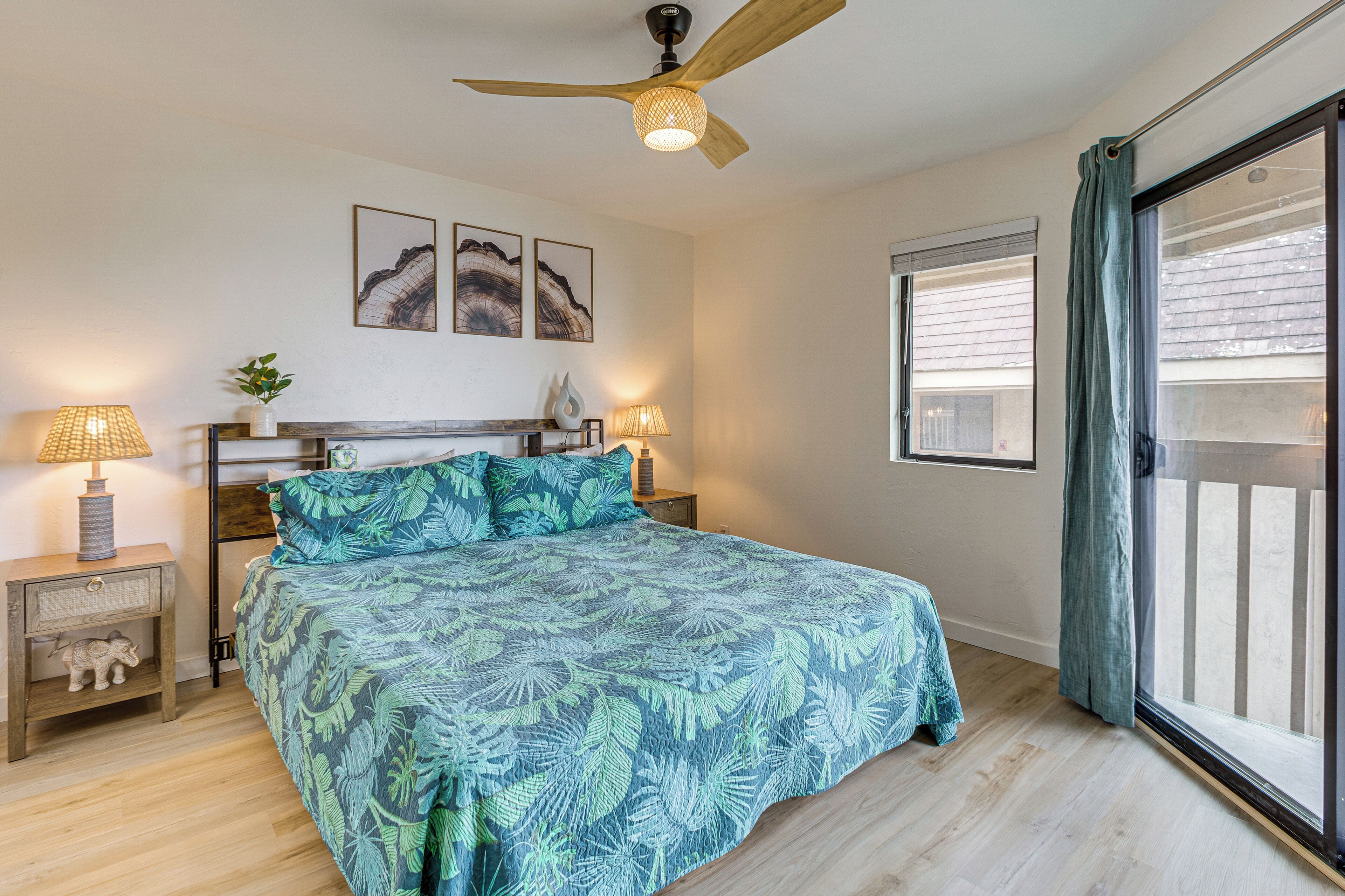 2 bedrooms, iron/ironing board, travel crib, internet