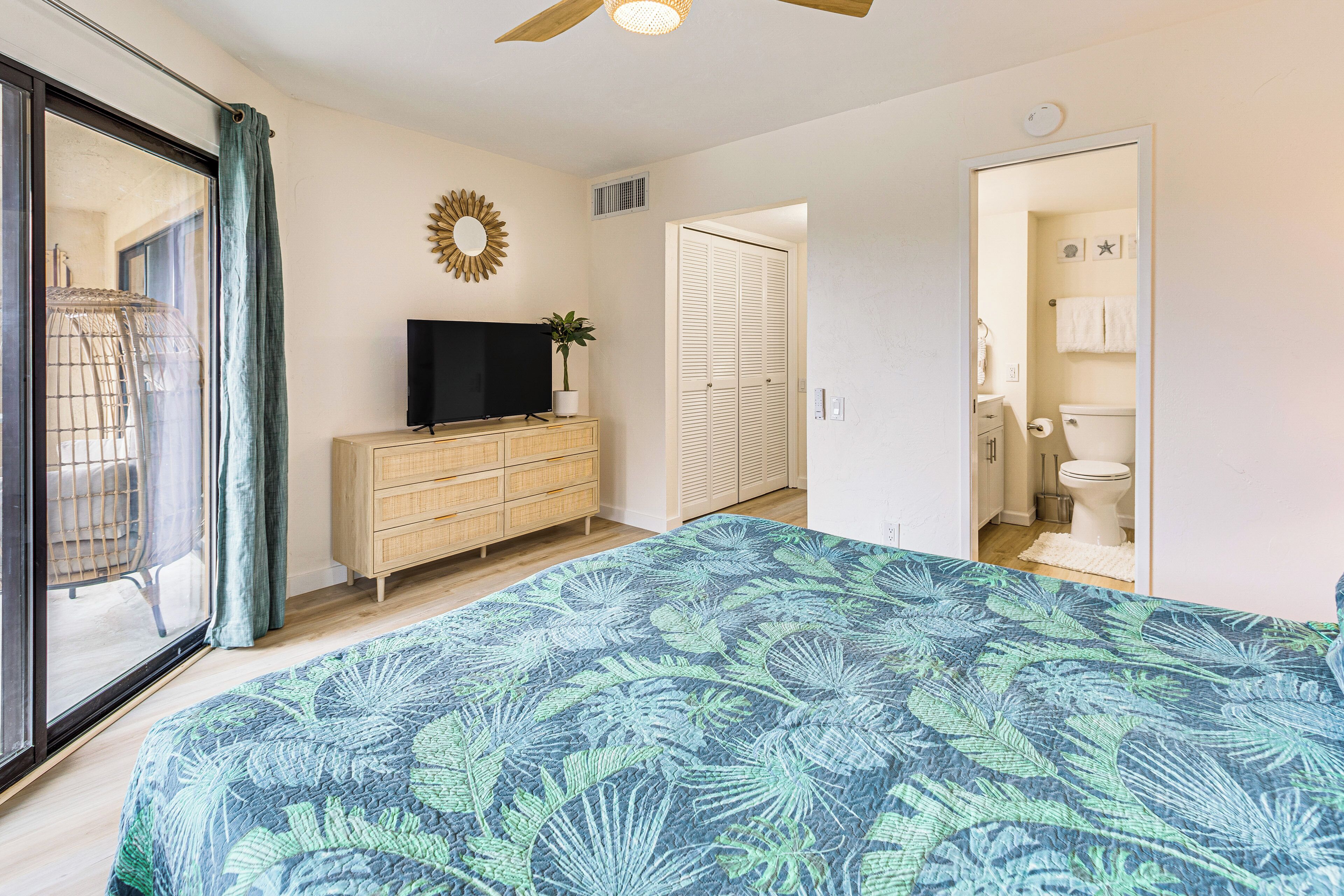 2 bedrooms, iron/ironing board, travel crib, internet