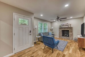 TV, fireplace, offices