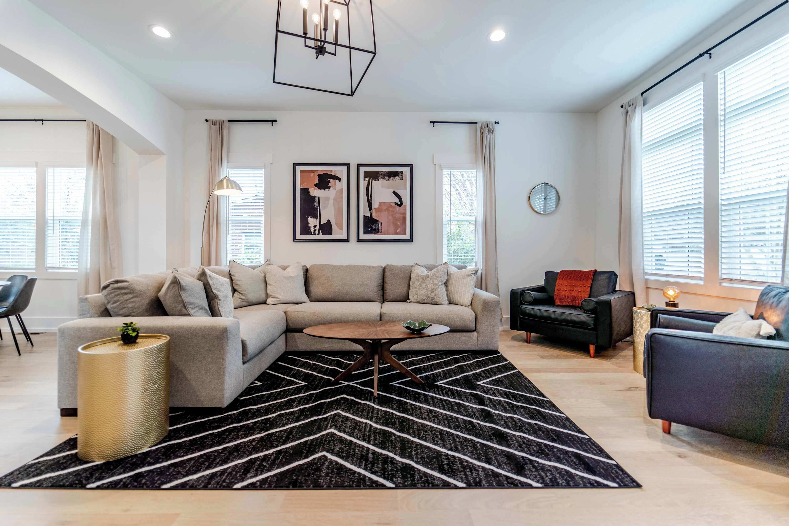 テレビ、テーブルサッカー台、書斎 / ワークスペース