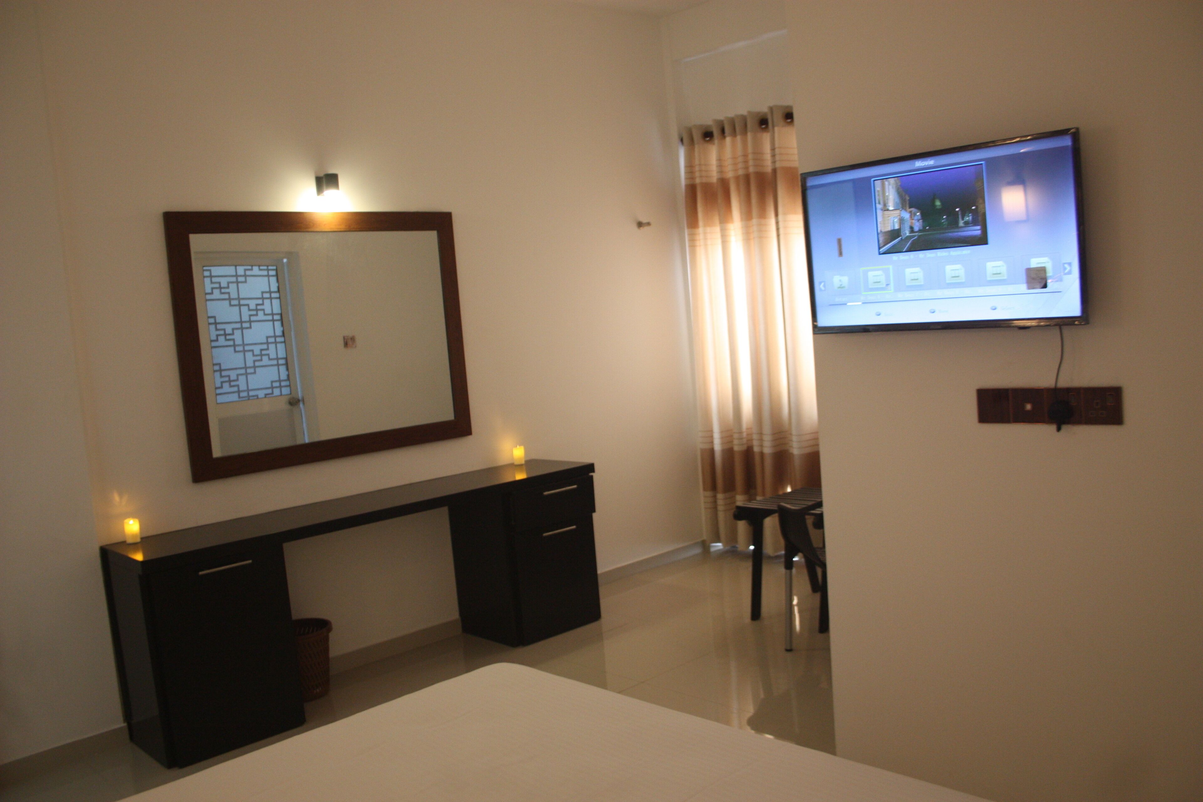 华丽双人房, 阳台 | 客房内保险箱、办公桌、隔音、免费 WiFi