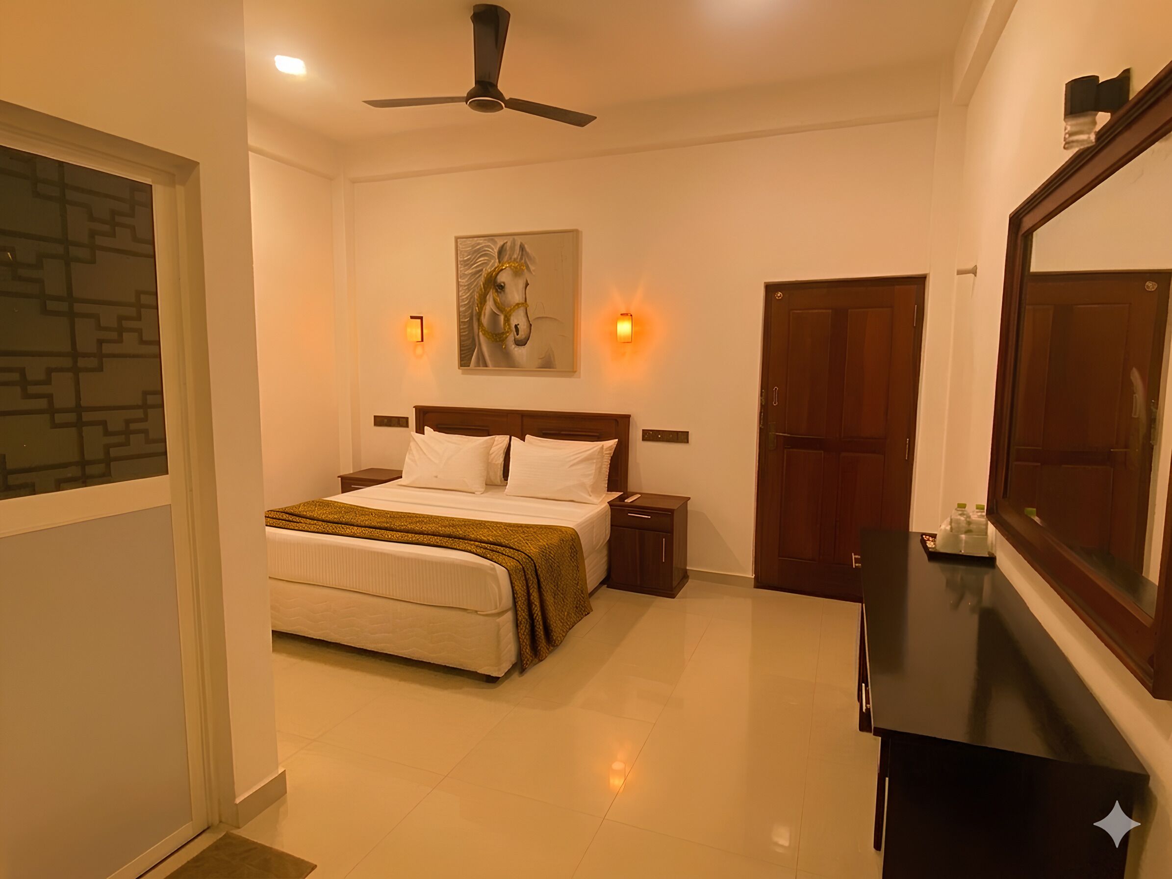 Deluxe Double Room, 1 King Bed, Balcony | Frette Italian sheets, premium bedding, pillowtop beds, minibar