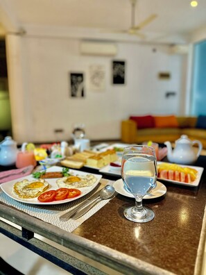 Free daily full breakfast  - HMC Leisure Villa Dondra (matara)