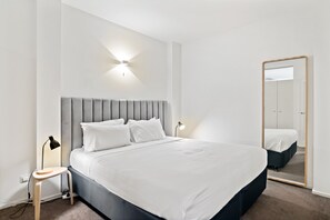 2 室のベッドルーム、アイロン / アイロン台、WiFi
