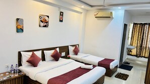 Phòng đôi hoặc 2 giường đơn Deluxe, quang cảnh thành phố