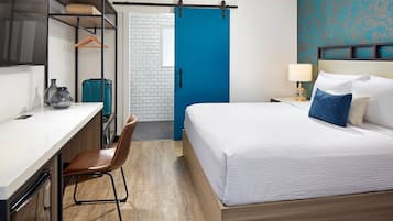 1 slaapkamer, een strijkplank/strijkijzer, gratis wifi, beddengoed