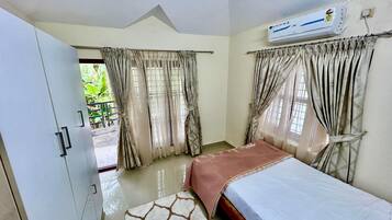 3 quartos, ferros/tábuas de passar roupa, Wi-Fi, roupa de cama