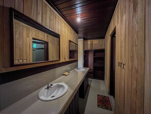 Bathroom - Puri Alam Bali Munduk (Munduk)