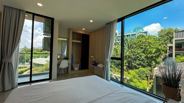 4 bedrooms, iron/ironing board, free WiFi, wheelchair access