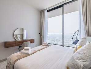 Deluxe appartement, balkon, uitzicht op de stad | Uitzicht vanuit de kamer