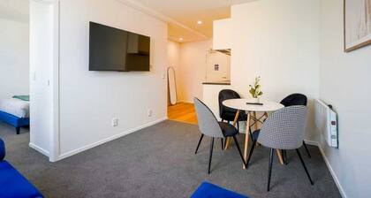 Brand New CBD Apartment with Easy Campus Access