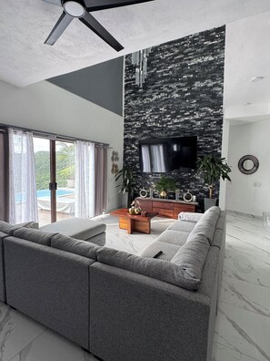 Smart TV