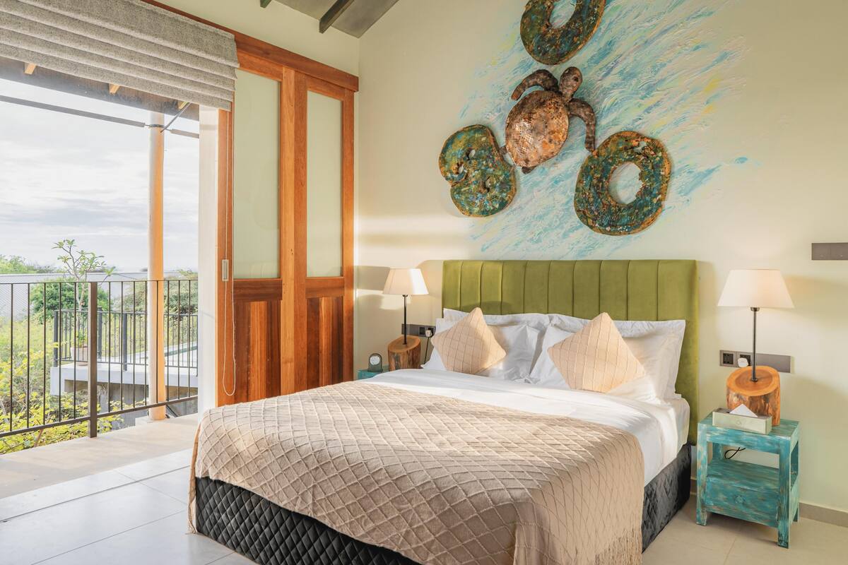 Deluxe Villa | Free minibar items, in-room safe, laptop workspace, soundproofing