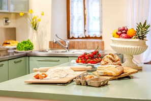 Dining - Villa in Montecatini with 5 bedrooms sleeps 10 (Montecatini)