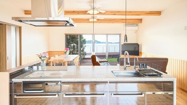 Villa, 3 Bedrooms, Garden View | Private kitchen | Full-sized fridge, microwave, stovetop, toaster - Ocean Villa Naruto (Naruto)