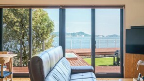 Villa, 3 Bedrooms, Garden View | Free WiFi - Ocean Villa Naruto (Naruto)