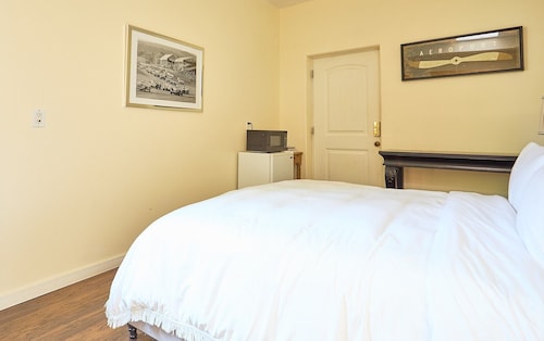 Beverly Hills Spanish