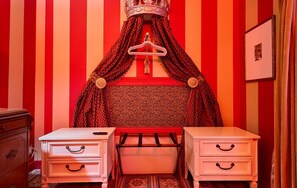 Room - Beverly Hills Spanish (Beverly Hills)