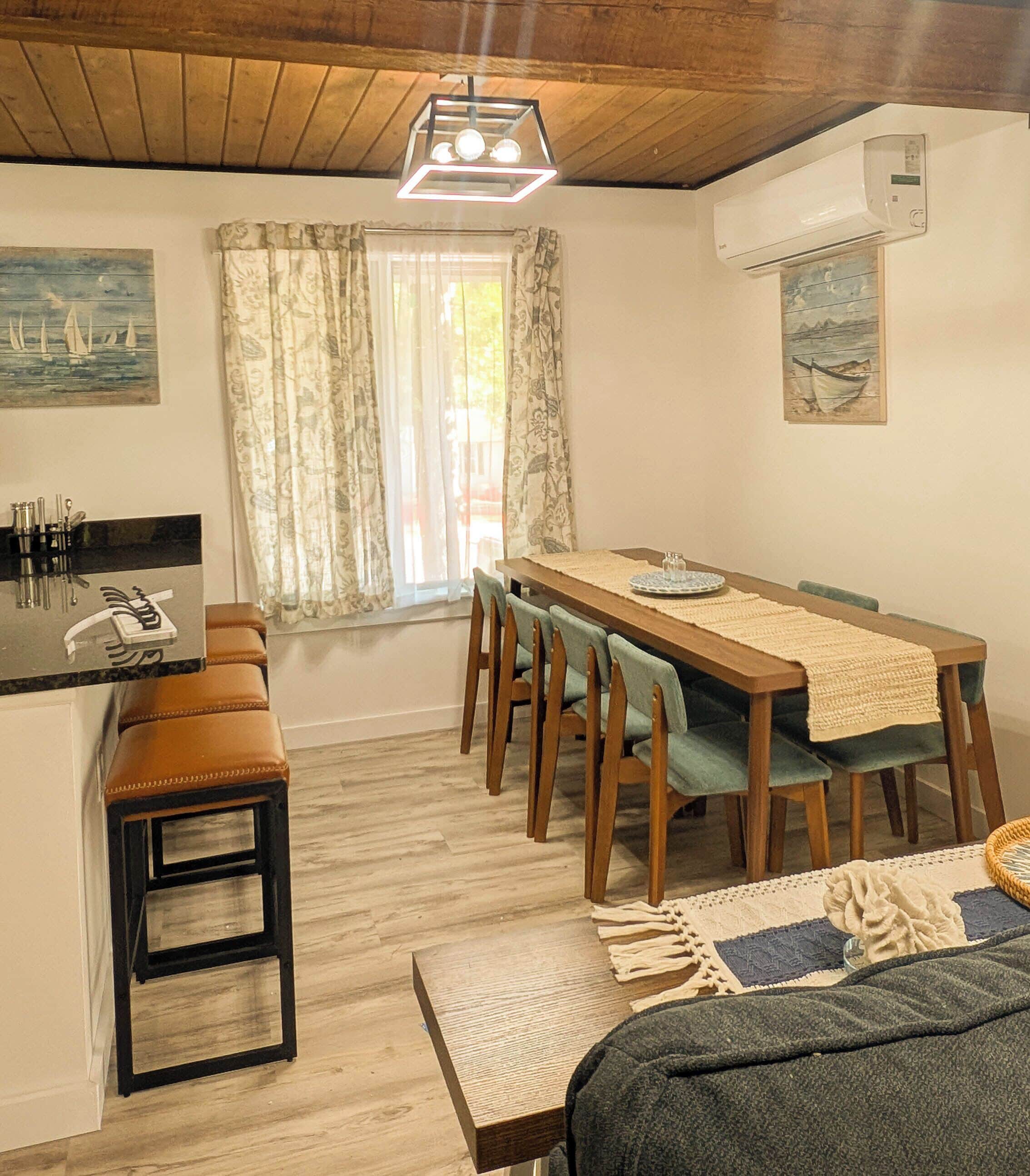 Family House | In-room dining