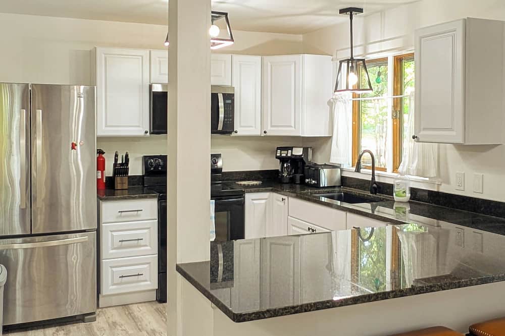Beautiful Bar Harbor House - Somesville, ME
