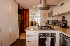 Fridge, microwave, dishwasher, coffee/tea maker