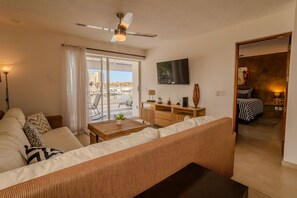 2 bedrooms, iron/ironing board, internet, bed sheets