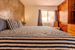 2 habitaciones, tabla de planchar con plancha, internet y ropa de cama 