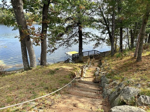 Lake Nokomis 1BD/1Bath Lakeside Cabin - Cabin #2
