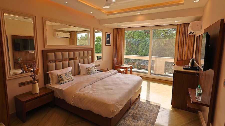 FlxHo Horizon ONE - Luxury Hotel & Residences DLF 5 Golf Course Road