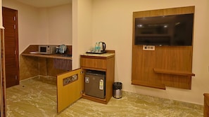 Business Studio | Desk, laptop workspace, free WiFi, bed sheets