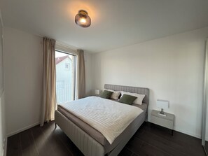 1 slaapkamer, een strijkplank/strijkijzer, gratis wifi, beddengoed