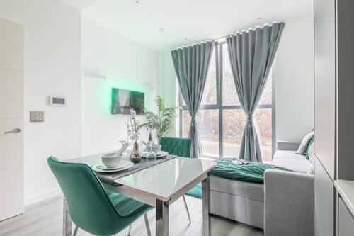 Entire rental unit in Linford Wood