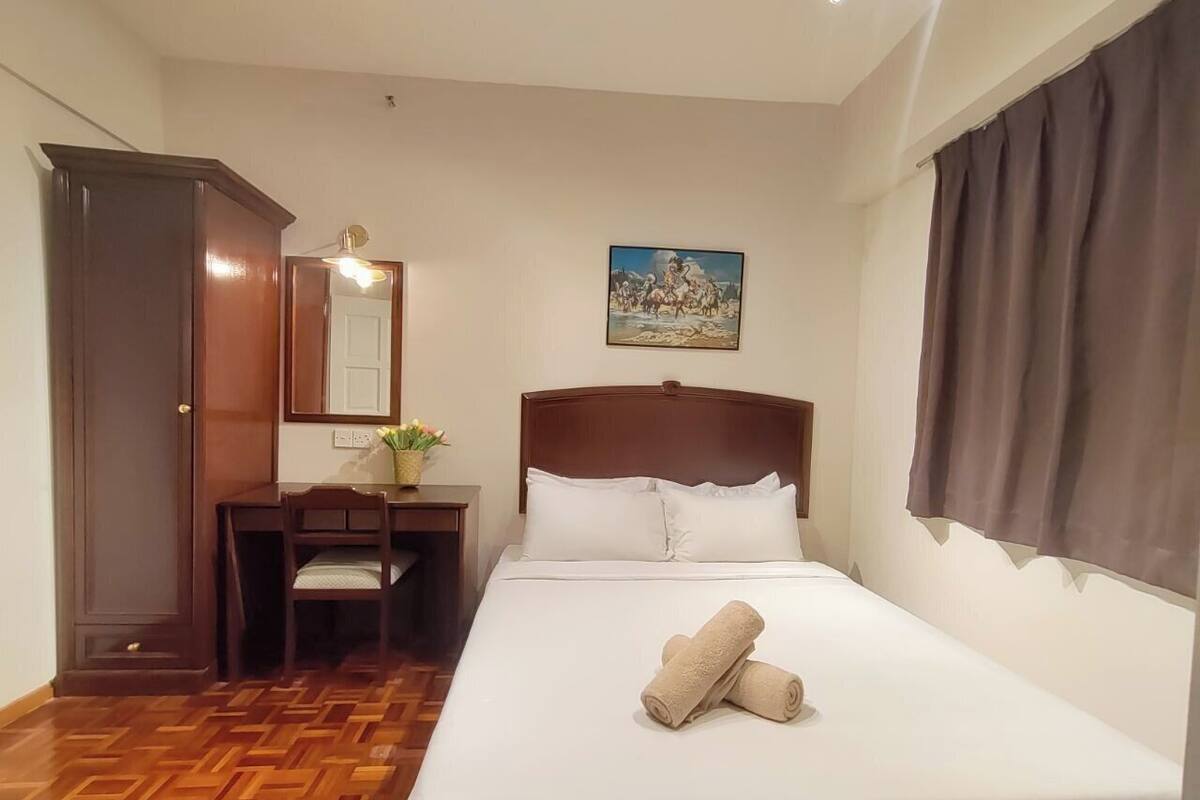 Phòng Suite Executive, 2 phòng ngủ | Bộ đồ giường cao cấp, chăn bông, nệm Select Comfort, bàn 