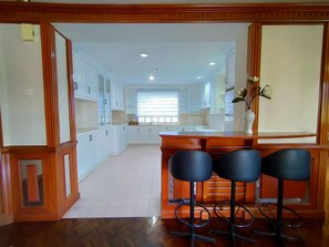 Signature Penthouse, 5 Bedrooms | Private kitchen | Fridge
