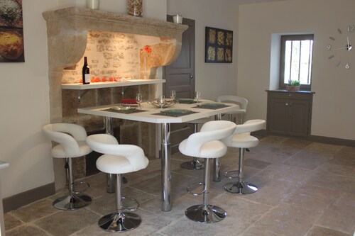 Town house in Pommard in the heart of the Burgundy vineyards