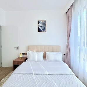 3 bedrooms, iron/ironing board, WiFi, bed sheets - Luxury 3BR Apartment at Riverside Square, Riverside Drive (Nairobi)