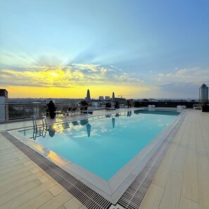 Pool - Luxury 3BR Apartment at Riverside Square, Riverside Drive (Nairobi)